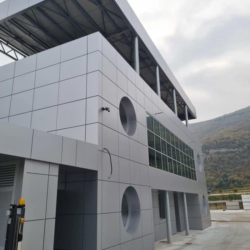Ufficio restyling in composito di alluminio