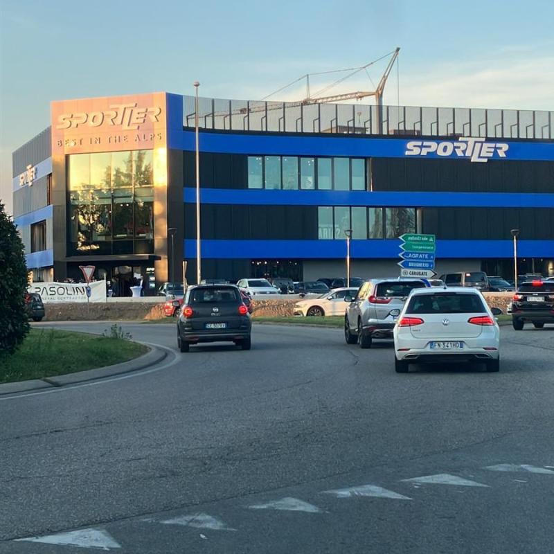 Edificio Sportler in composito di alluminio